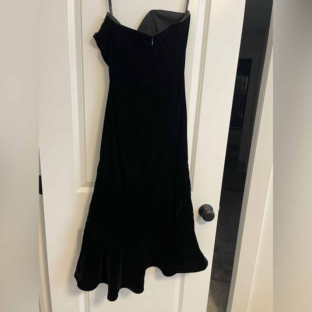 Shoshanna Black Ruffled Sweethearts strapless velvet dress